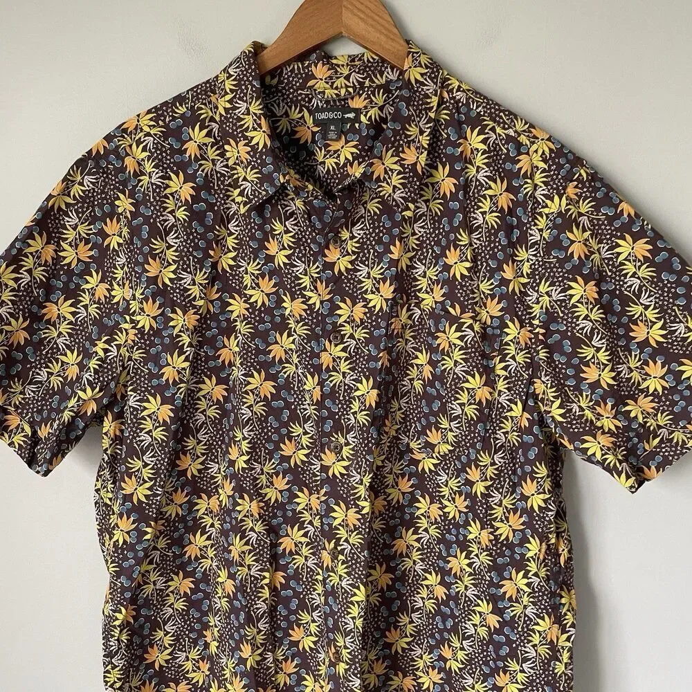 Toad&Co. Button Down Shirt Top Tropical Print Relaxed Fit Gorpcore Men's Size XL